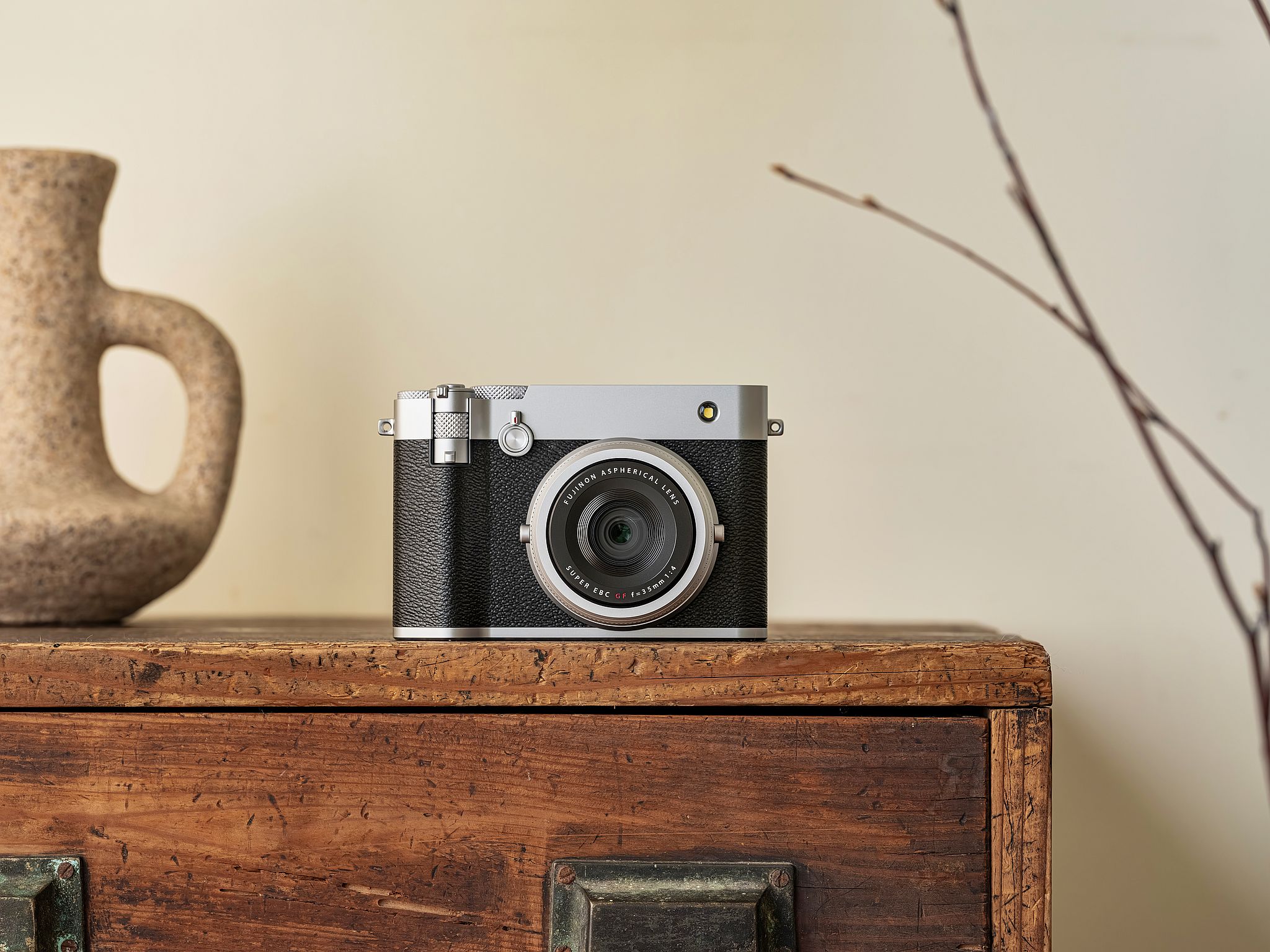 CN Zhao Zhengxiong GFX100RF Llifestyle 5